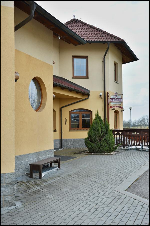 Starý Dvůr * Nové Dvory